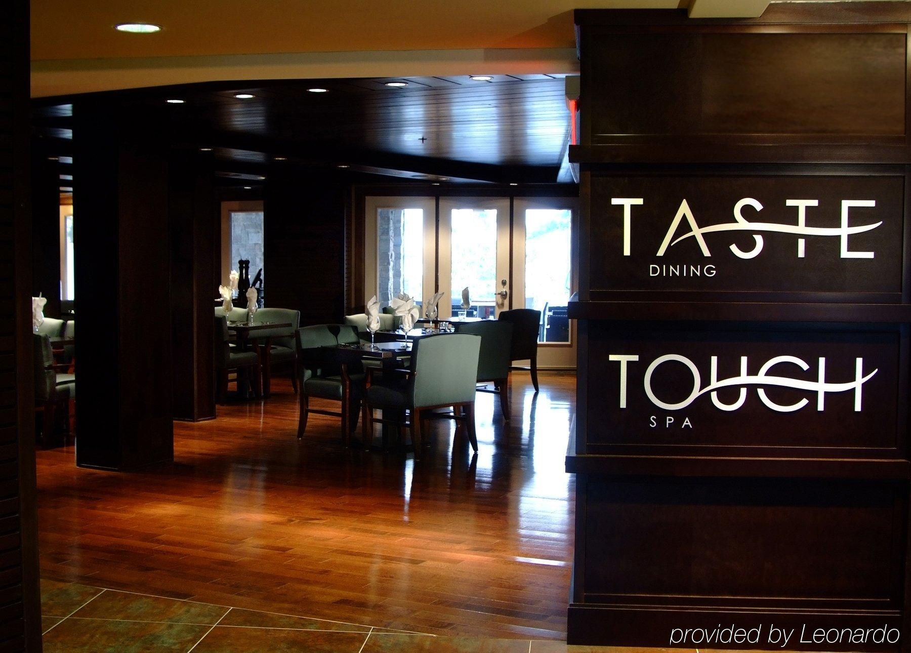 Touchstone Resort On Lake Muskoka Брейсбридж Ресторант снимка