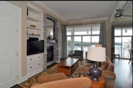 Touchstone Resort On Lake Muskoka Брейсбридж Стая снимка